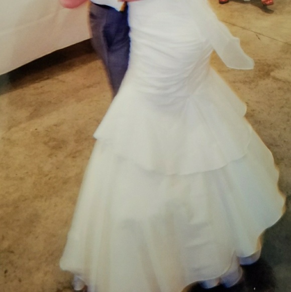 Wedding dress - Picture 8 of 8