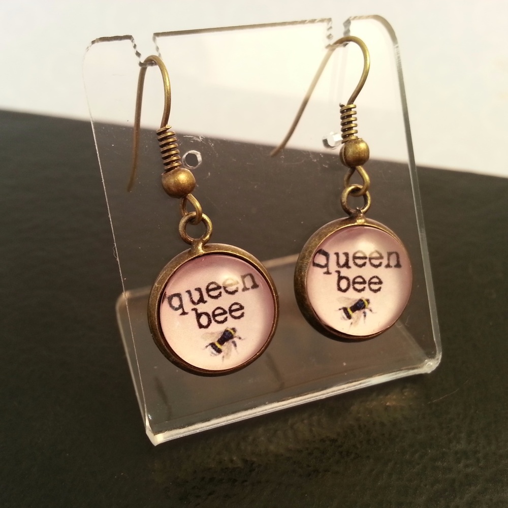 Cute Queen Bee Earrings-Free Gift Box!