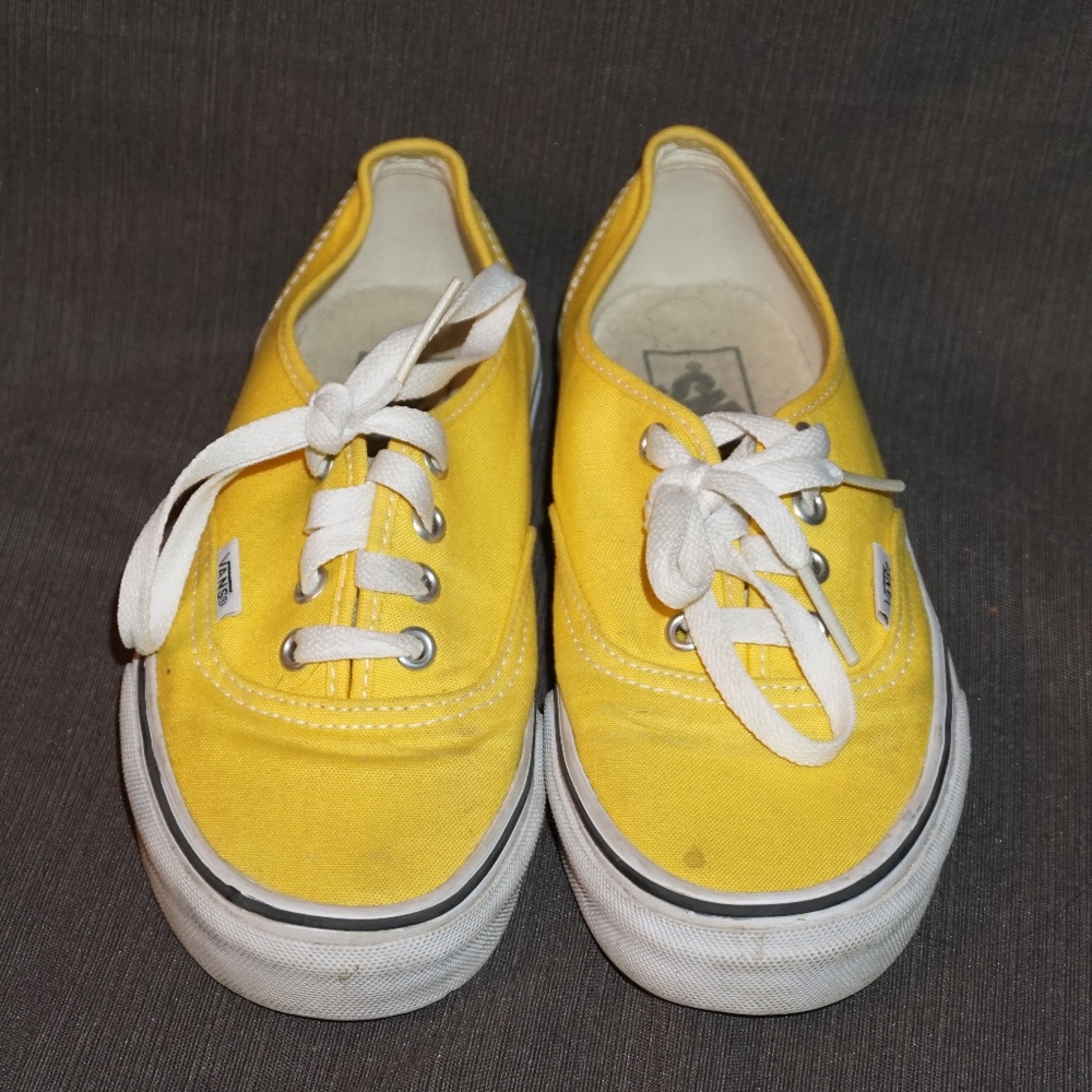 YELLOW VANS