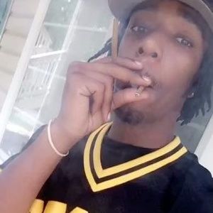 Meet your Posher, Dominic