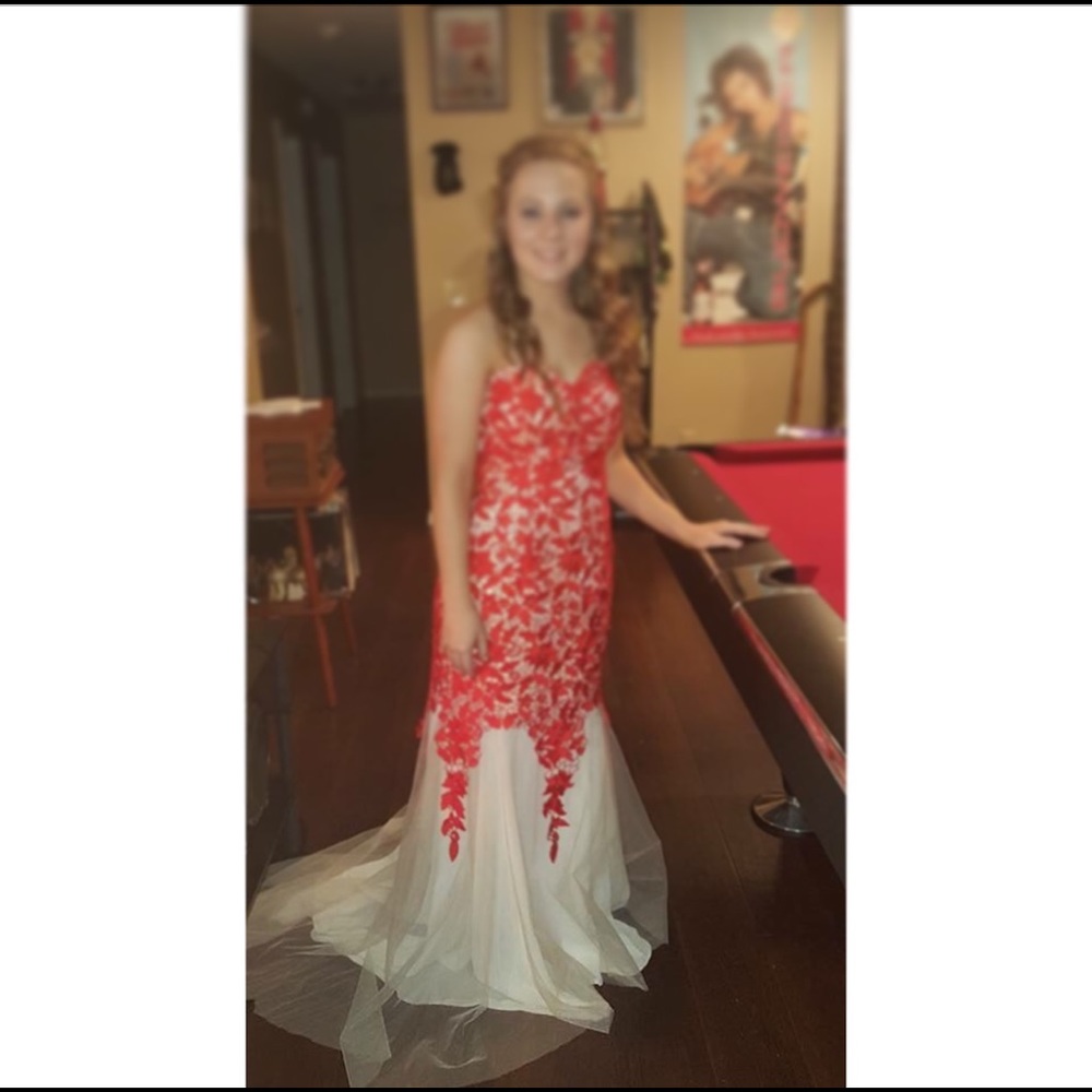 Long prom dress - Picture 1 of 3