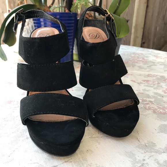 Black Heels by Delicious - Picture 2 of 5