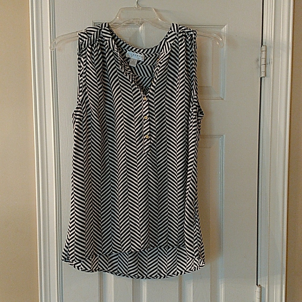 Kenar Sleeveless​ Top