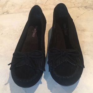 Minnetonka black suede moccasins nwot size 7