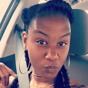 Meet your Posher, Laci