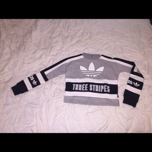 Adidas crop sweat shirt