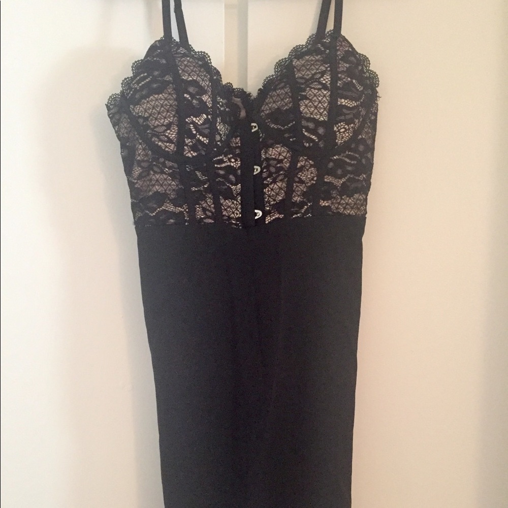 Sexy Sophisticated Lace Party Dress