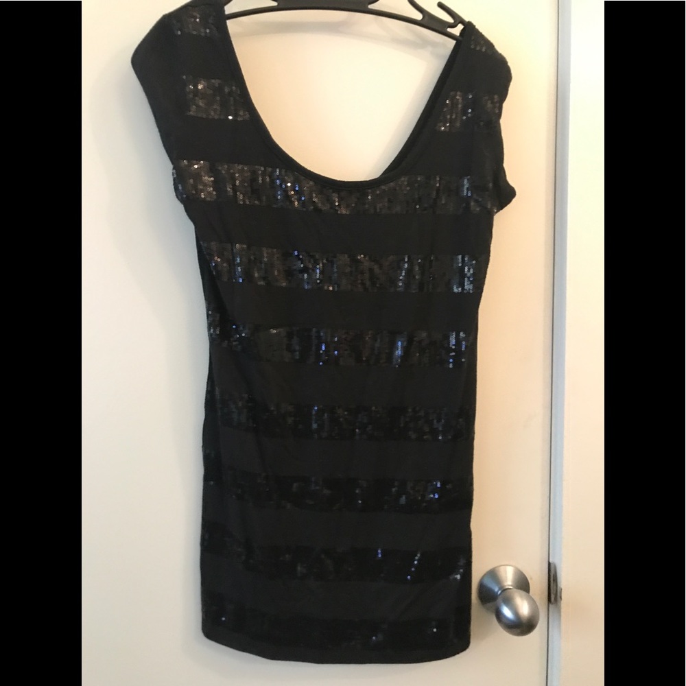 Very Cute Black Sequined Top Extra Large