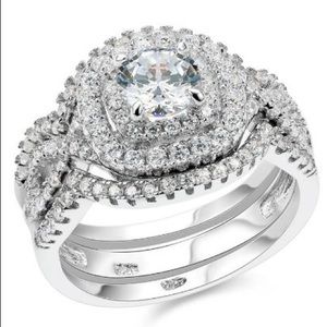NWOT Trendy Engagement Bridal 925 Silver Ring Set
