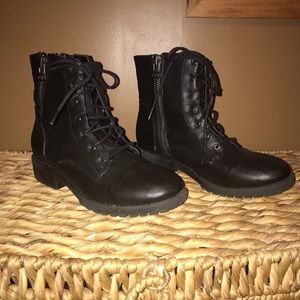 Combat boots- Seven 7 Brand