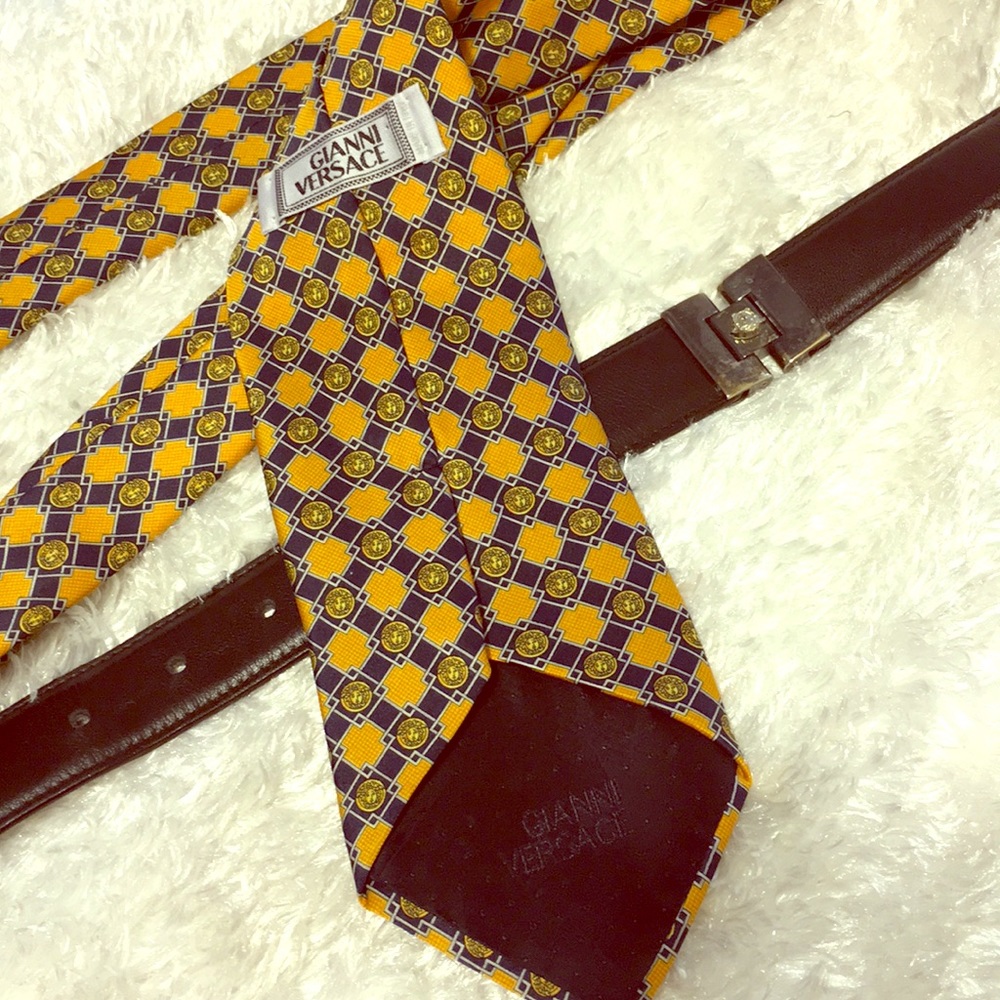💕SOLD💕Versace Tie and Black Leather Belt - Picture 6 of 8