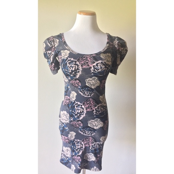 Frenchi Floral Bodycon Dress - Picture 3 of 5