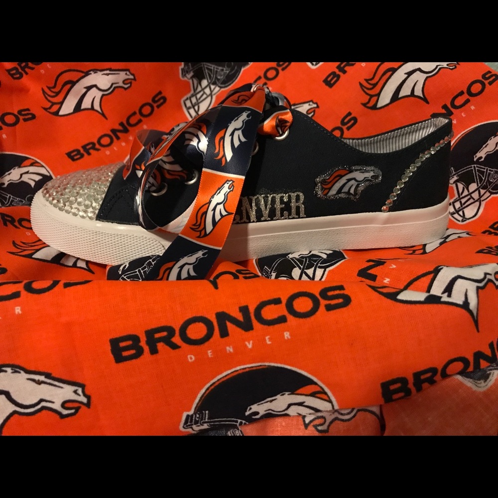 Custom bronco kicks