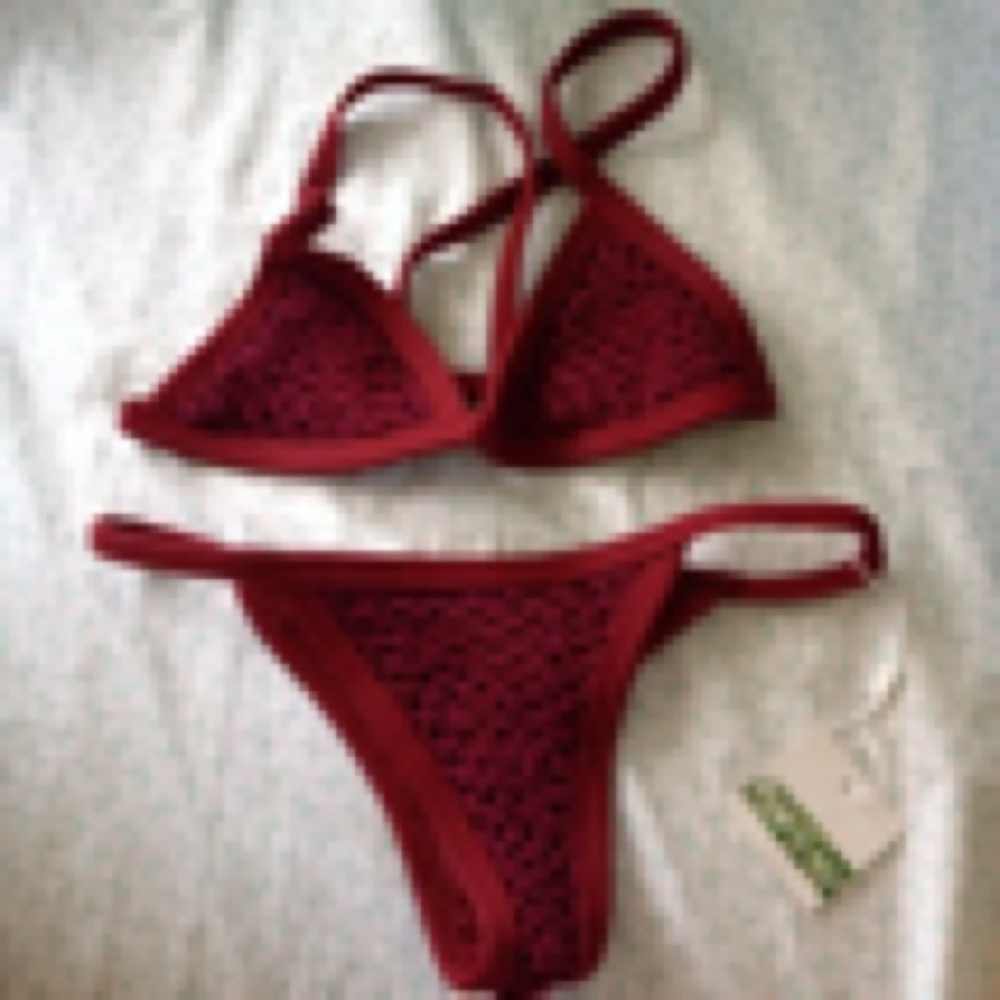 Posh Pua Kainalu set in rouge