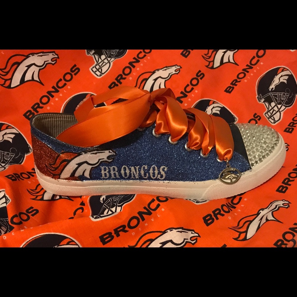 Custom bronco kicks
