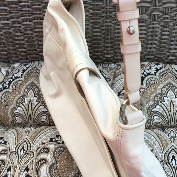 Ann Taylor creme outside pockets overlay strap - Picture 3 of 8