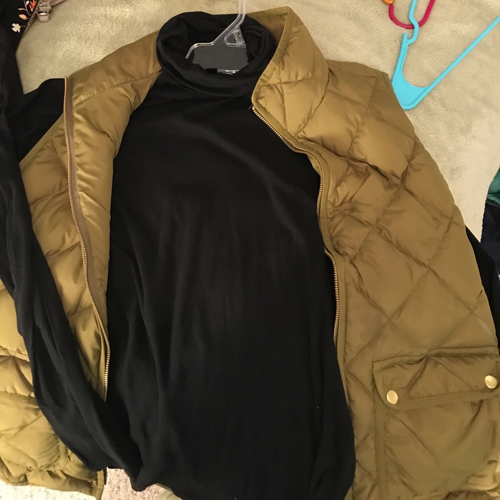 Black tissue turtleneck