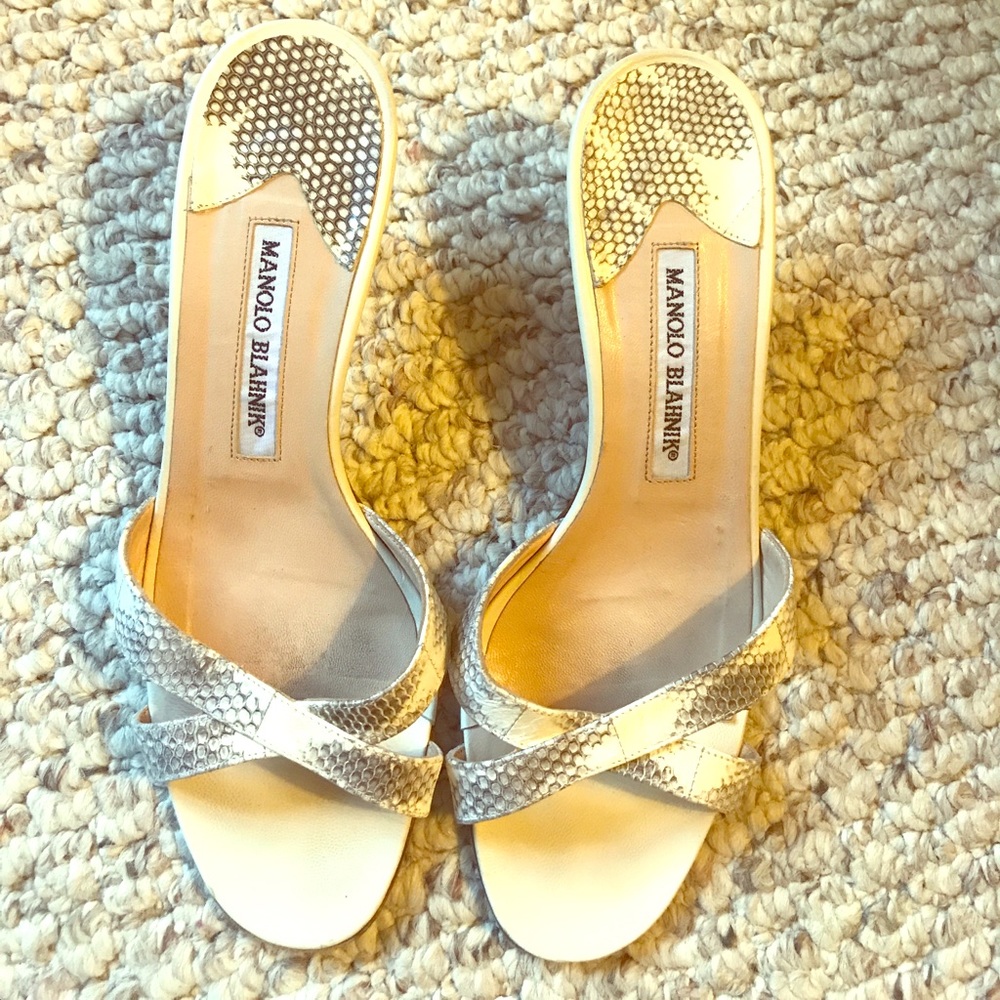 Manolo Blahnik 37.5
