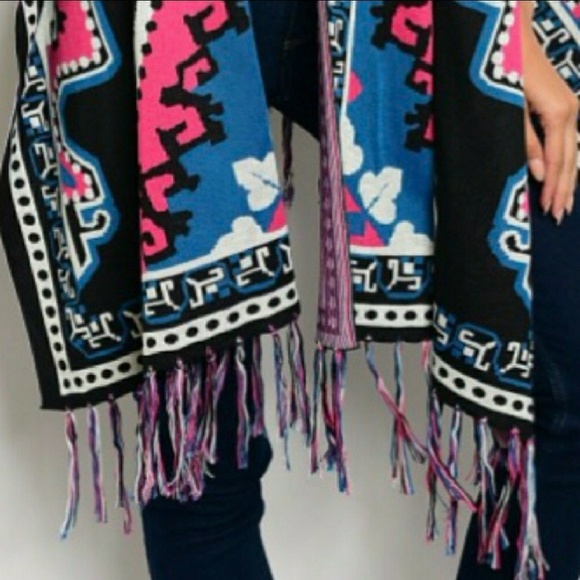 Tribal Sweater Kimono - Picture 4 of 4