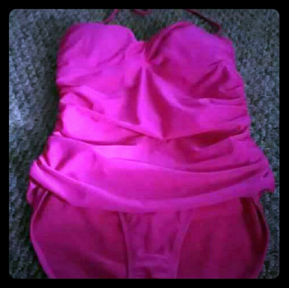 Old Navy bathing suit