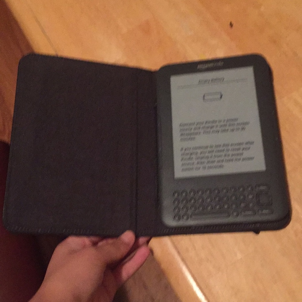 Kindle - Picture 2 of 2