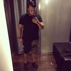 Meet your Posher, Carlos