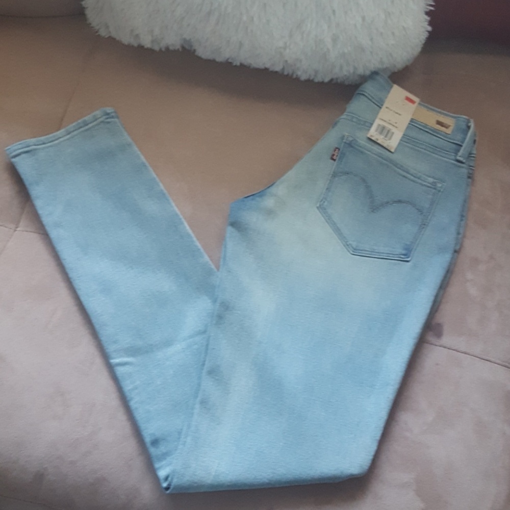 Levi Light Bold Curve Mid Rise Skinny Jeans