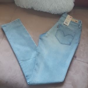 Levi Light Bold Curve Mid Rise Skinny Jeans