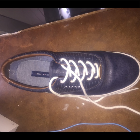 Tommy Hilfiger shoes - Picture 3 of 6
