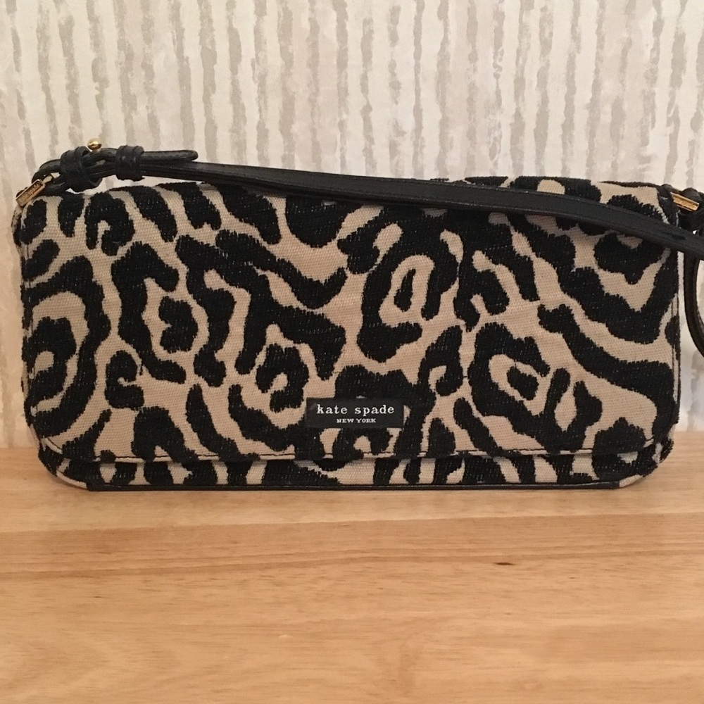🚨SALE🚨♠️EUC! Kate Spade leopard clutch