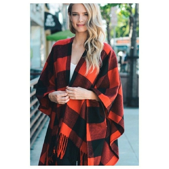 Buffalo Plaid Poncho - Picture 3 of 4