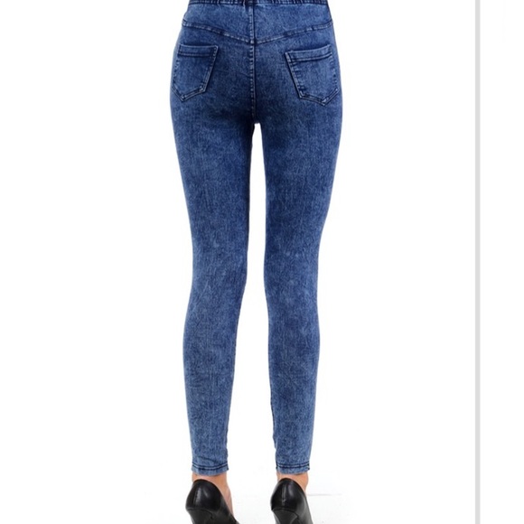 SMALL LEFT 💎 DISTRESSED DENIM MOTO JEGGINGS - Picture 6 of 6