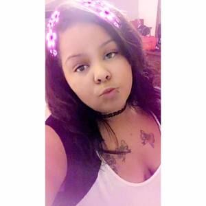 Meet your Posher, Desiree