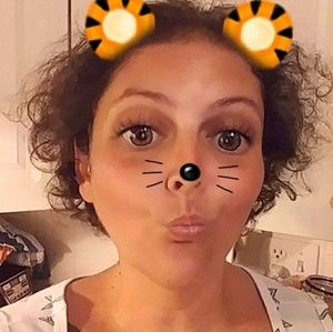 Meet your Posher, Abigail