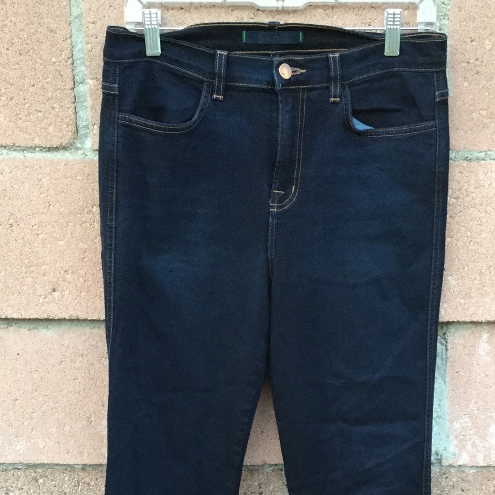 J. BRAND BOOT CUT WOMEN JEANS. HIGH WAISTED JEANS.