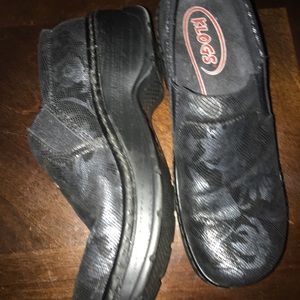 Nurse shoes black