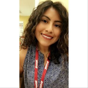 Meet your Posher, Hali