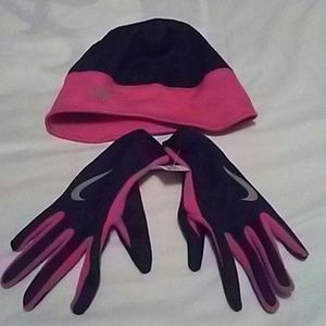 A very cute pink/black gloves& hat set