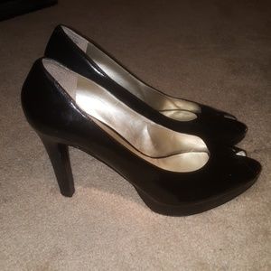 Nine west patent platform peep toe pumps