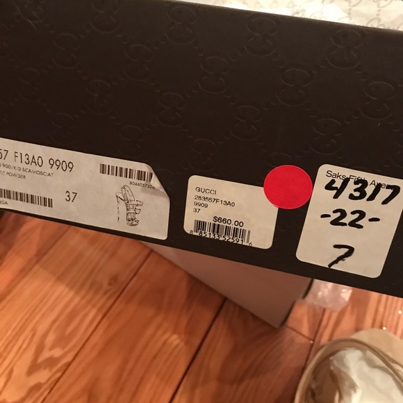 Brand new never worn Gucci heels in nude! - Picture 5 of 5