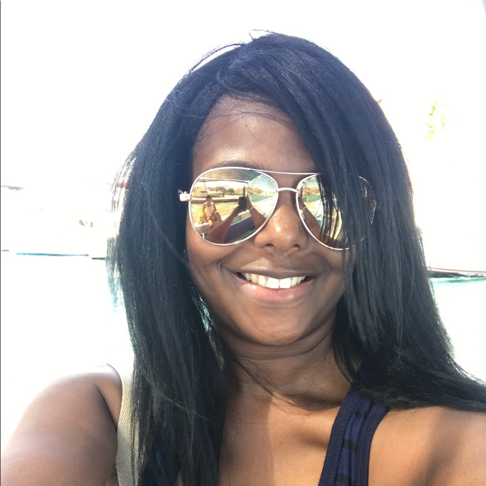 Meet your Posher, Nikole