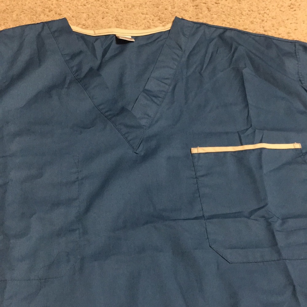 MEN MEDICAL SCRUB NWOT XL