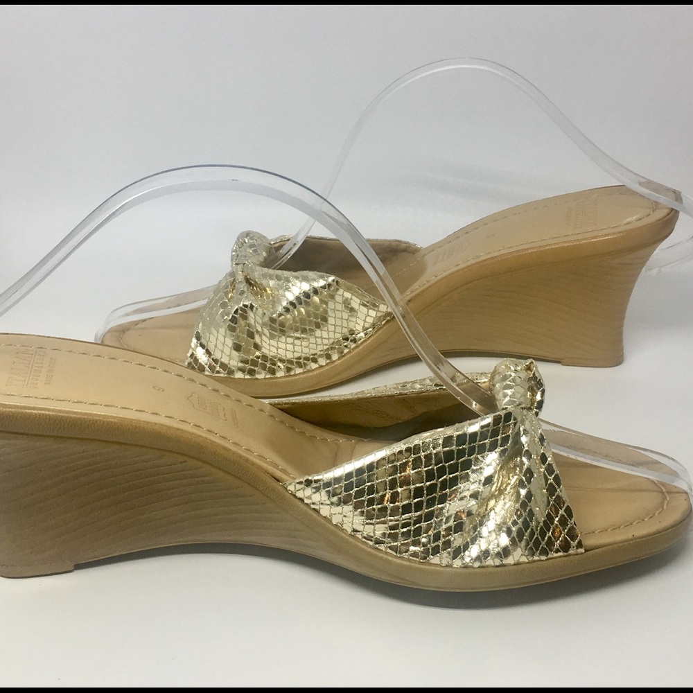 Italian Shoemaker leather slip on wedges. Size 9M