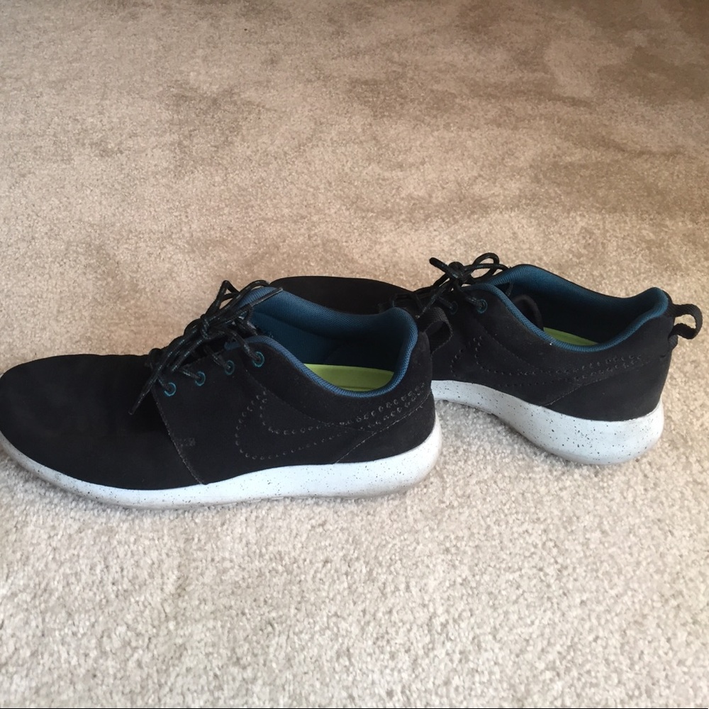 Black suede Nike Roshe Run's