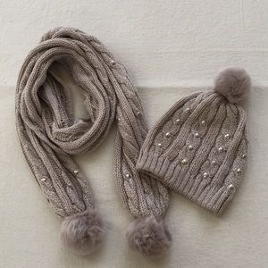 Knitted Scarf & Hat