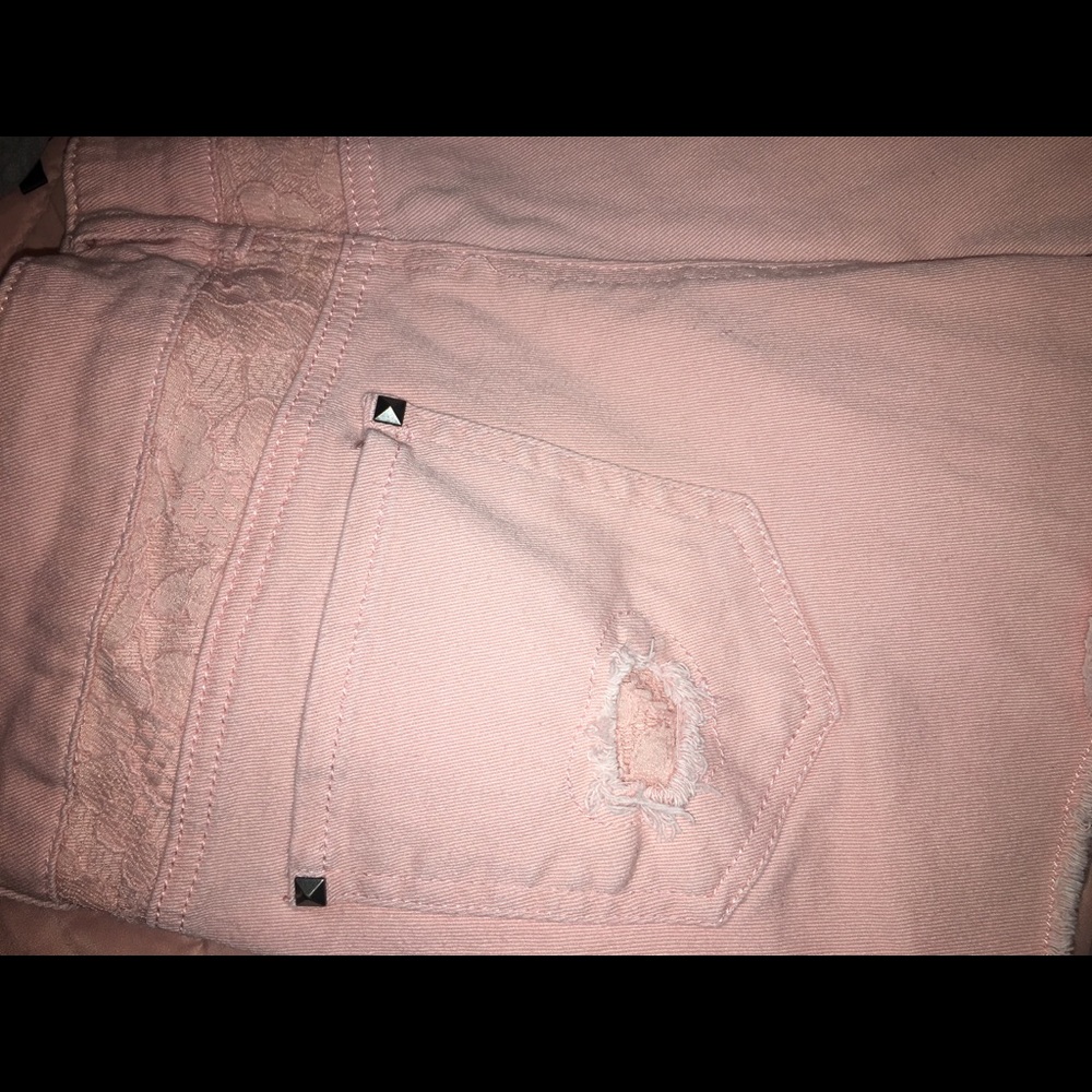 Pink shorts - Picture 2 of 4