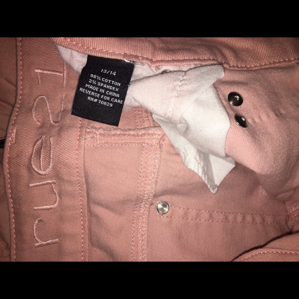 Pink shorts - Picture 3 of 4
