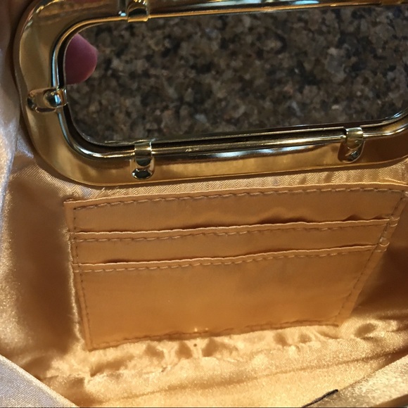 GOLD "Fringed" Evening Bag EUC - Picture 6 of 8
