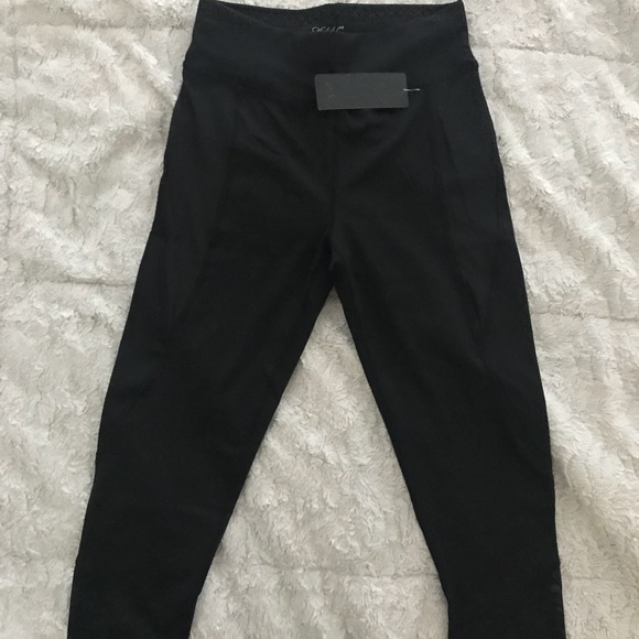 MESH PANEL YOGA LEGGINGS - Picture 7 of 8