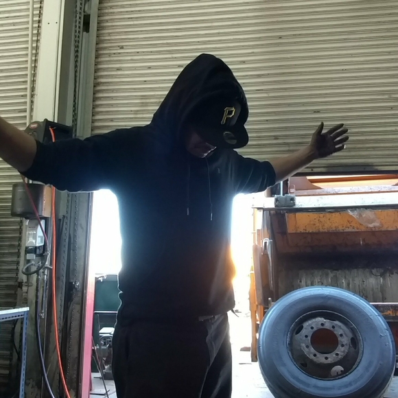 Meet your Posher, Raymond - Picture 1 of 1